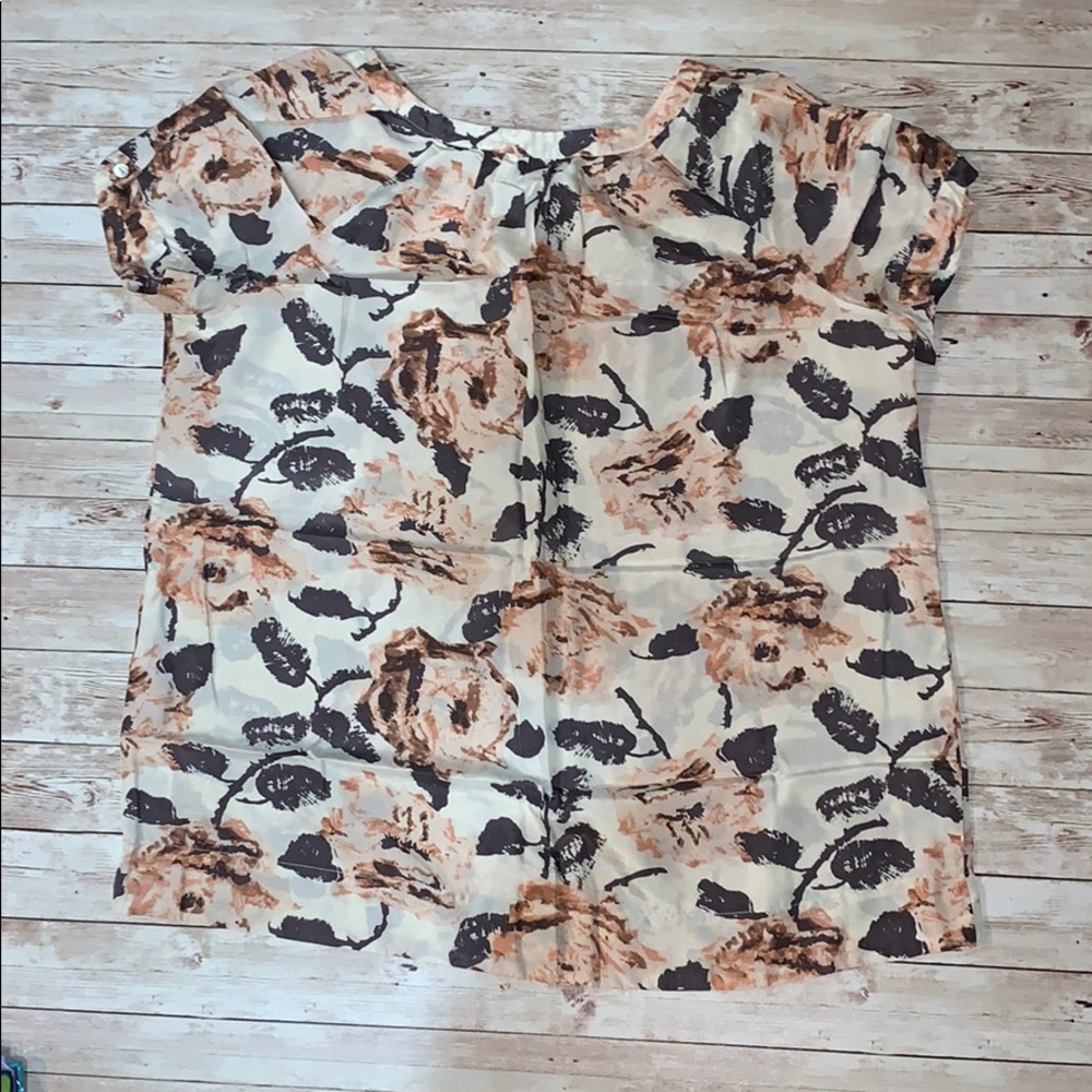 CAbi Rosa 100% Silk Blouse Size Large - Picture 2 of 6